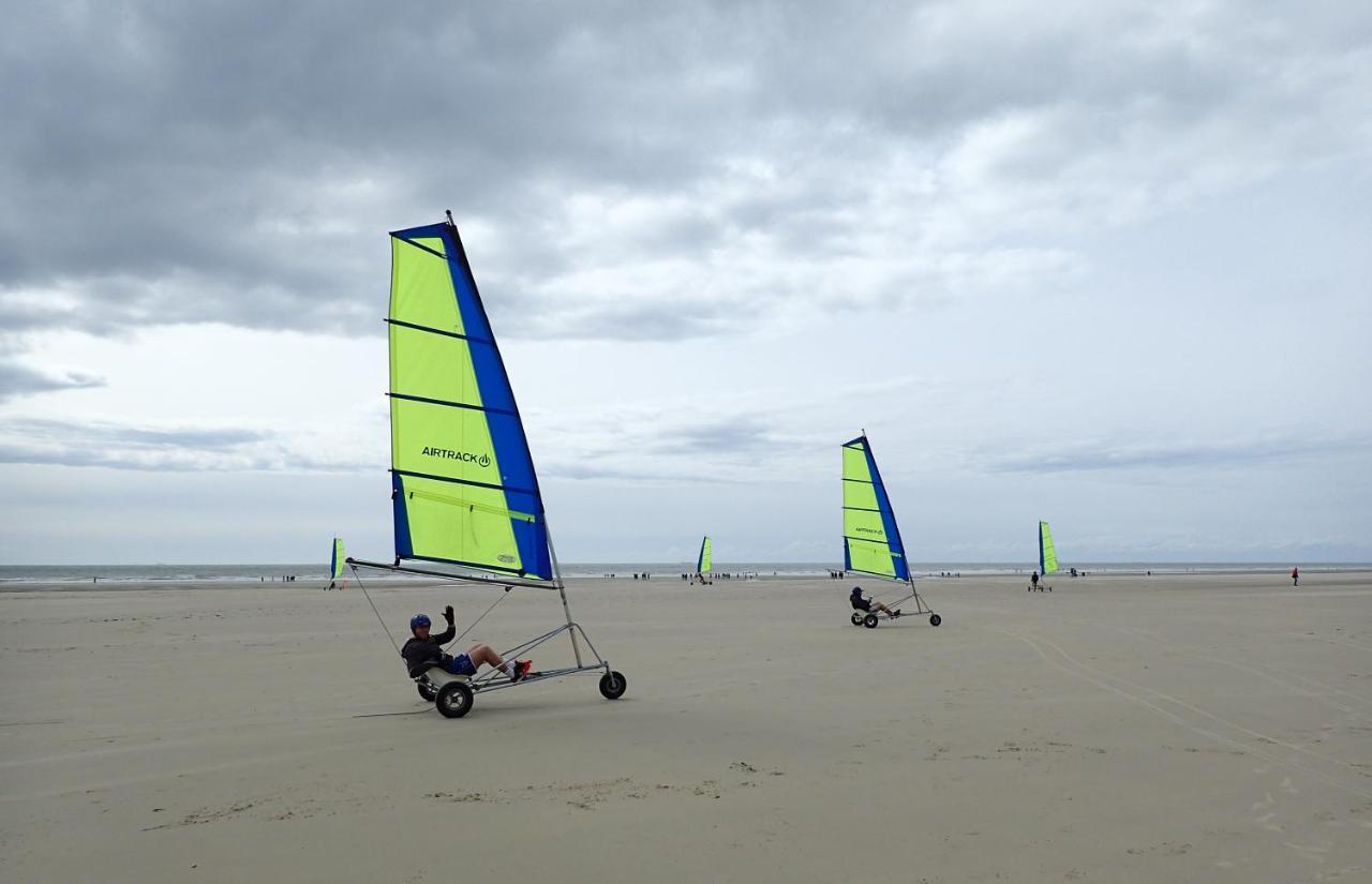 Gîte   Les Oyats   à 400 m de la plage Équihen-Plage Extérieur photo